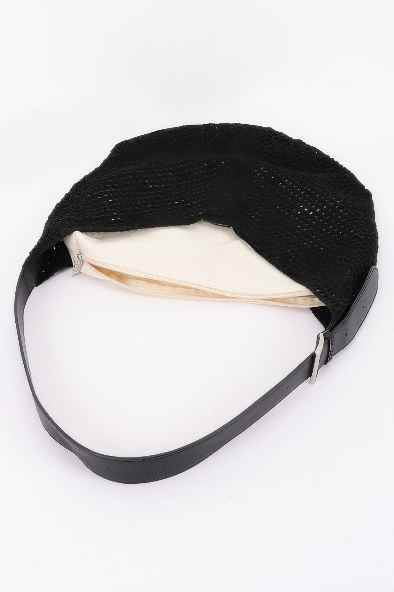 Mesh crochet shoulder with pouch - Image 3