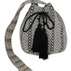 Geometric pattern bucket bag